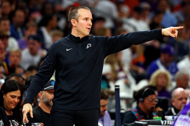 yl23455永利官网-第三节40分！太阳主帅：暂停时不用多说什么 大家团结一起做到的