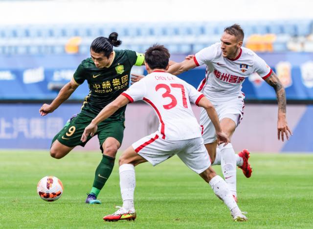 yl23455永利官网-官方：张玉宁上午离开赛区 返回北京接受专家会诊